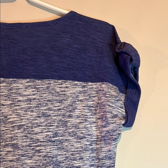 Gray and Blue Cap Sleeve Fitted Embellished Tee - Picture 10 of 13